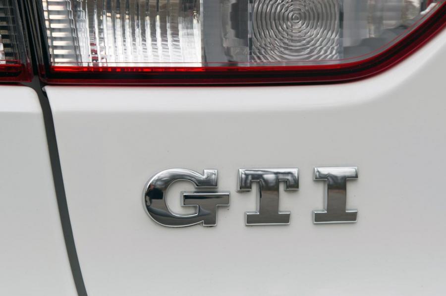  Volkswagen Golf GTi 2012 года  (фото 27 из 48)